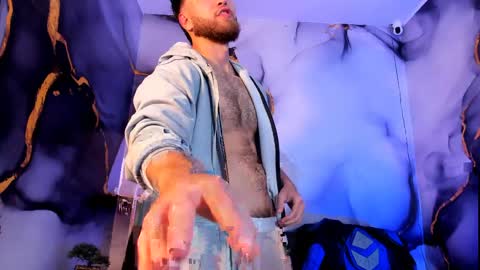 Oliver Dallas online show from April 7, 3:41 am