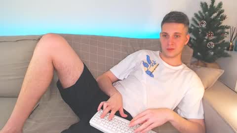 Oliver online show from January 12, 7:31 pm