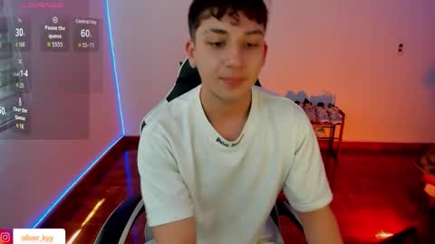 oliveeer online show from September 21, 7:07 pm