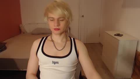 Oliver online show from February 8, 2:04 am