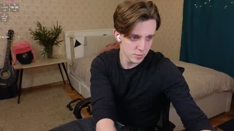 Oliver Evans online show from January 11, 12:12 am