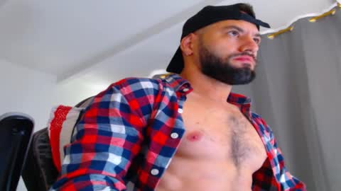 Snapshot of oliverdrew1 chatting on October 16, 12:05 pm oliver online show from October 16, 12:05 pm