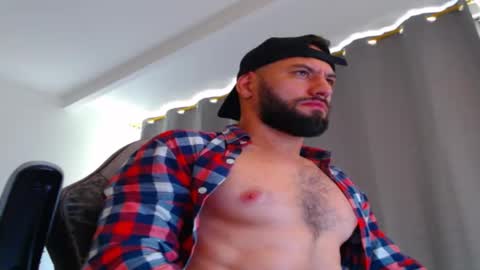 oliver online show from November 6, 4:10 pm