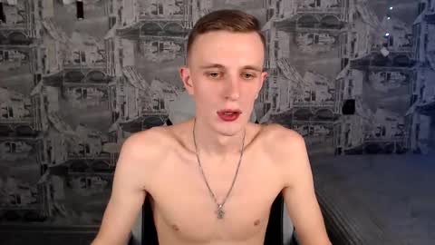 Snapshot of oliverfresh chatting on February 19, 12:11 pm Oliver online show from February 19, 12:11 pm