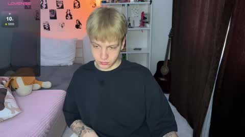 oliver online show from October 11, 9:47 am