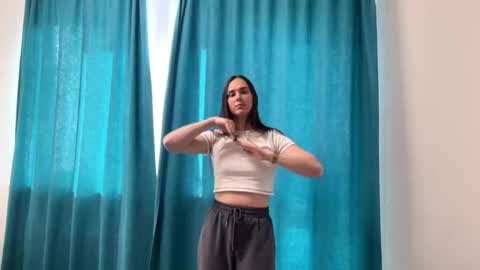 Olivia online show from November 1, 3:18 am