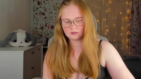 Olivia Date online show from April 16, 6:08 pm