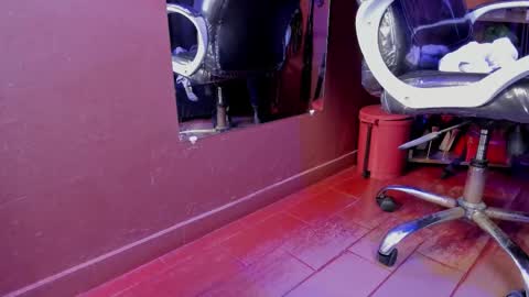   online show from March 5, 1:06 pm