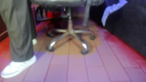   online show from March 1, 1:18 pm