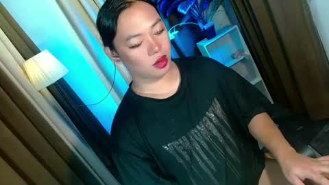 Miss OLIVIA online show from December 17, 7:59 am