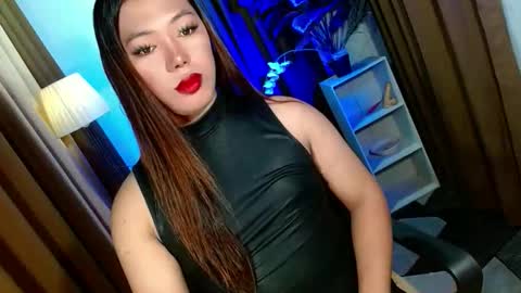 Miss OLIVIA online show from December 3, 10:38 am