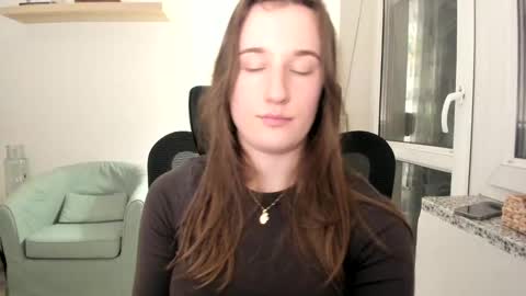 Oliwiaa2004 online show from February 28, 5:26 pm