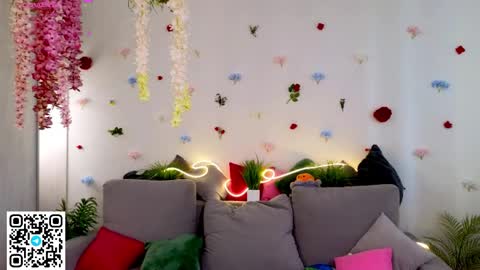 Olivia online show from April 18, 2:35 am