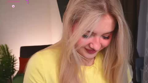 Olivia online show from March 28, 3:52 am