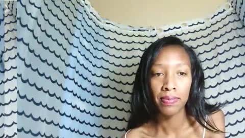 oliviah27 online show from December 13, 9:32 pm