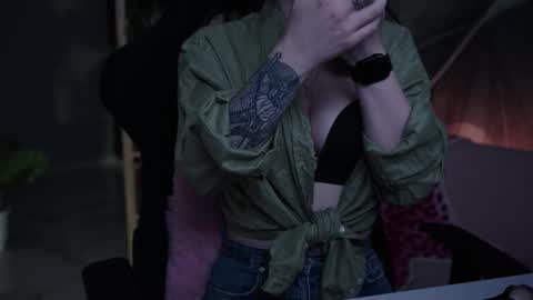 Liv online show from November 23, 6:33 am