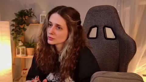 Liv online show from February 15, 5:00 pm