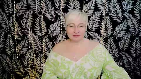 Kelly online show from April 14, 10:07 am