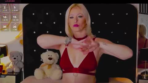 Olivia online show from December 14, 9:54 pm