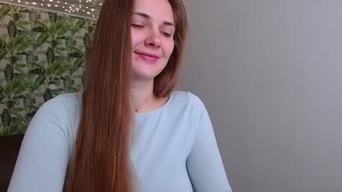 Snapshot of oliviashiny chatting on October 23, 4:47 am Olivia online show from October 23, 4:47 am