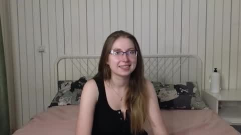 Kylie online show from October 2, 6:28 pm