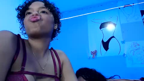 oliviiah online show from February 11, 5:26 am