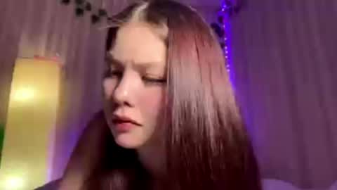Emma online show from May 1, 12:10 pm
