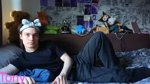 Tony online show from April 1, 10:16 am