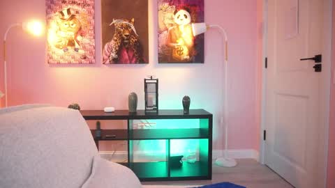 Olyvia online show from April 22, 6:26 pm