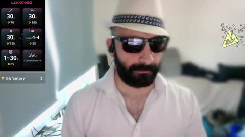 ona nisme online show from April 22, 5:36 am