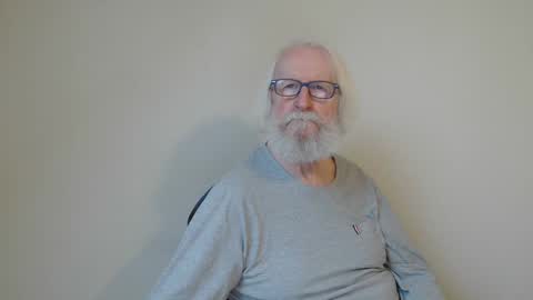 Somewhere over the rainbow online show from February 26, 7:45 am