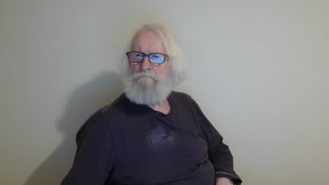 Somewhere over the rainbow online show from March 6, 10:04 pm