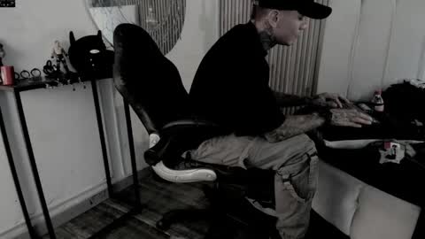     ... online show from May 29, 11:47 pm
