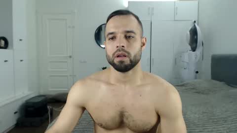 onebestlover online show from December 22, 11:50 am