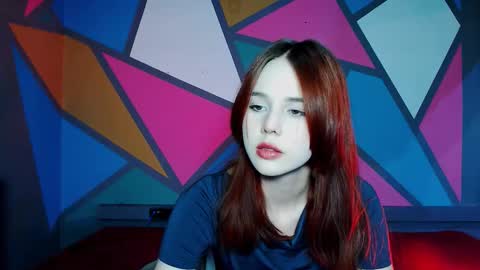 onessandra online show from November 24, 6:01 am