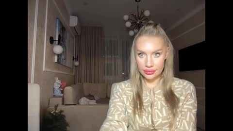 onesweet_baby online show from January 25, 2:58 am