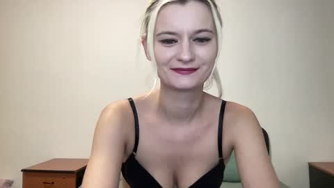 Onika online show from September 27, 11:46 pm