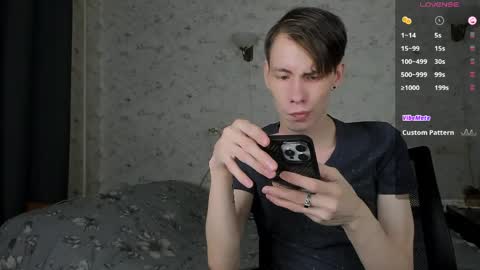 Erick  online show from April 6, 11:00 am