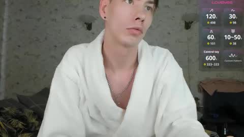 Erick  online show from March 14, 7:23 am