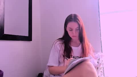 only_sarah1 online show from October 14, 9:07 pm