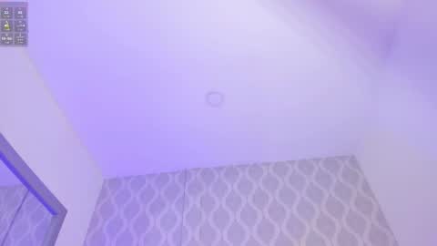 Only online show from November 23, 9:13 pm