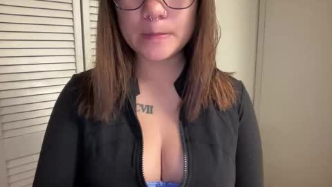 Miss Girly online show from November 5, 8:38 am