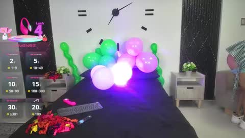 Oriana online show from February 5, 9:51 pm