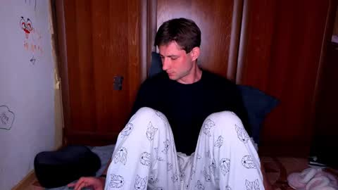 Snapshot of origamicat chatting on September 12, 3:52 am origamicat online show from September 12, 3:52 am