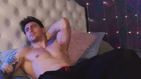 Oscar online show from November 30, 9:44 pm