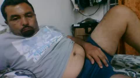 oscarjhe3512 online show from February 15, 2:25 am