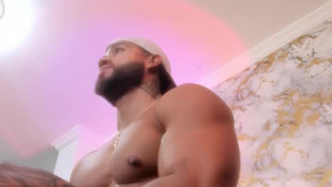 Snapshot of osher_cox chatting on March 9, 1:56 am osher_cox online show from March 9, 1:56 am