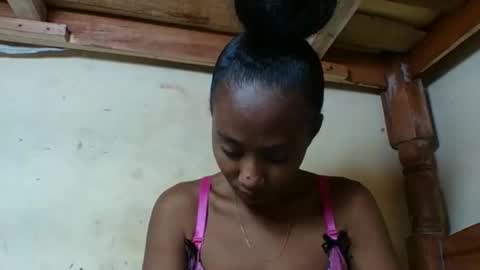 osinaa online show from April 10, 3:39 pm