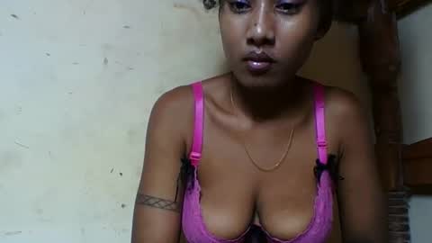 osinaa online show from April 17, 10:01 pm