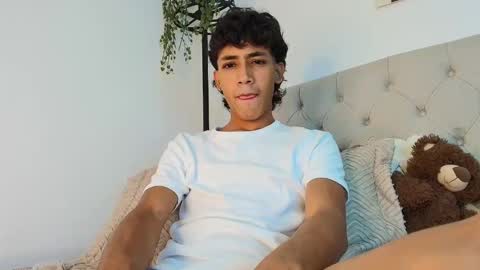 ostin 18hot online show from February 12, 4:38 am